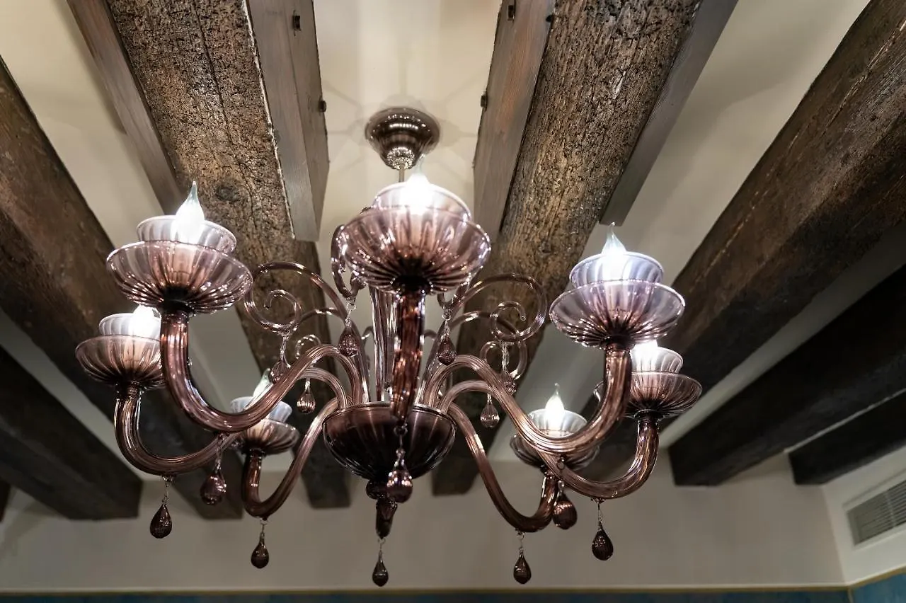 Hotel Palazzetto Madonna Venedig 4*,